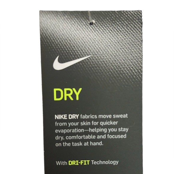 New Nike Mens Dri Fit Black TShirt with red and white Nike - Picture 3 of 4